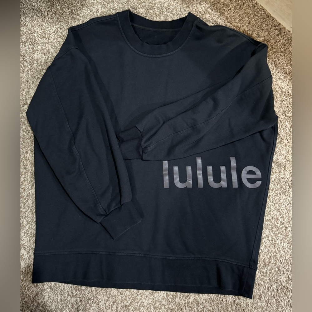Lululemon Perfectly Oversized Crew;Graphic. Like New. Size 8. Black